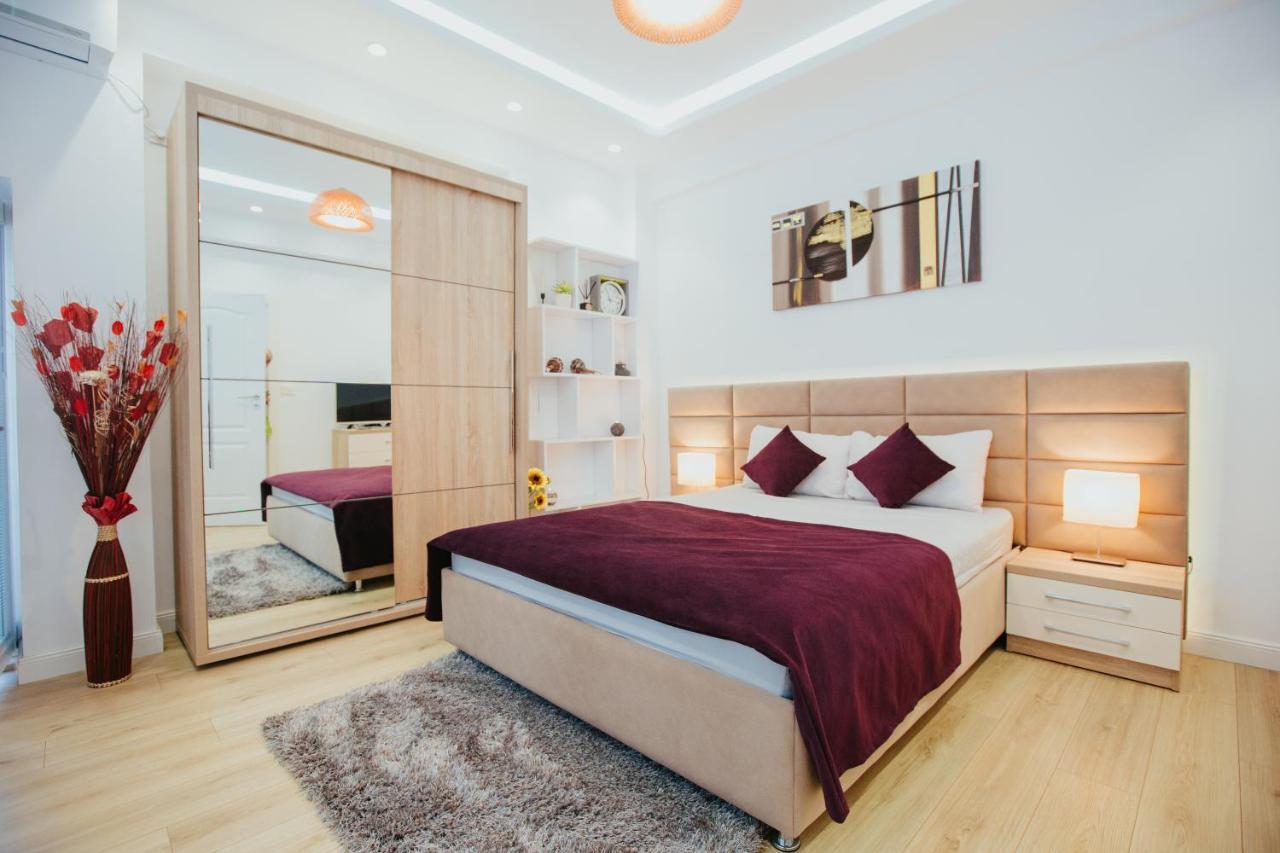 Color Apartments Corneliu Coposu 1A Street Bucarest Extérieur photo