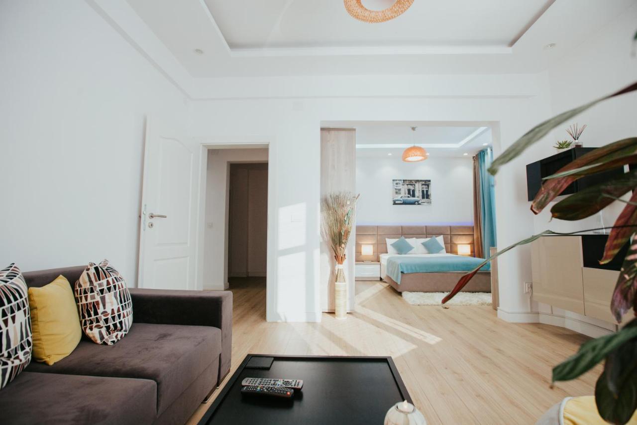 Color Apartments Corneliu Coposu 1A Street Bucarest Extérieur photo