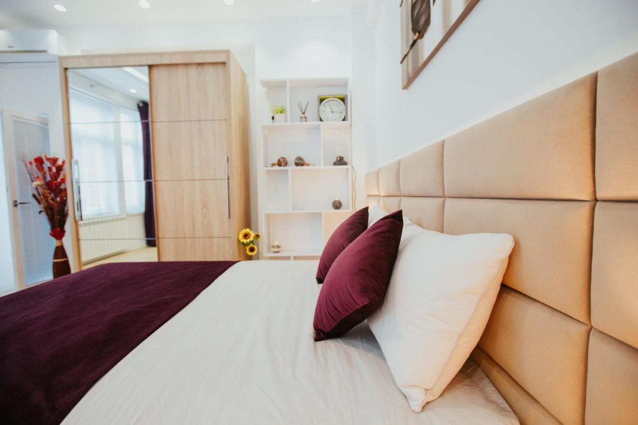 Color Apartments Corneliu Coposu 1A Street Bucarest Extérieur photo