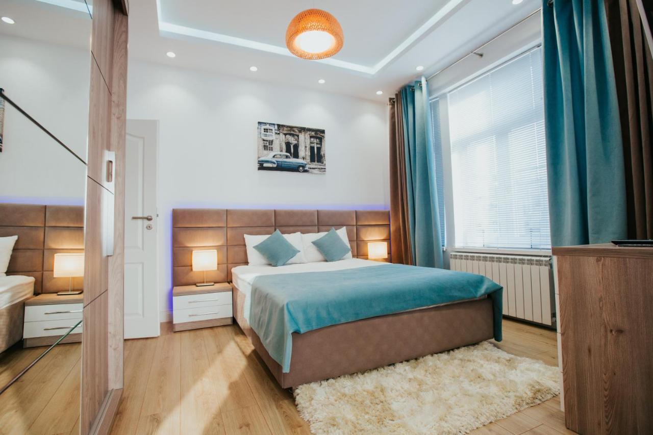 Color Apartments Corneliu Coposu 1A Street Bucarest Extérieur photo