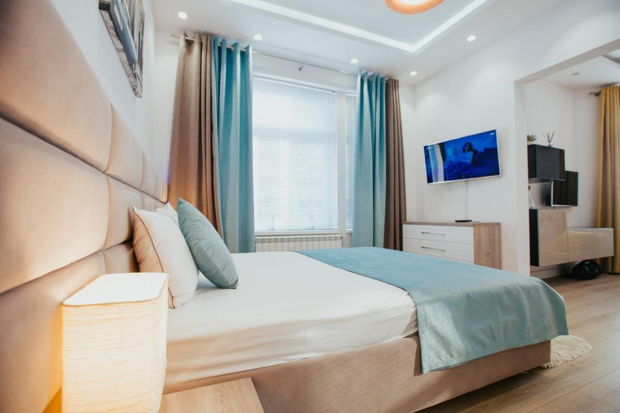 Color Apartments Corneliu Coposu 1A Street Bucarest Extérieur photo