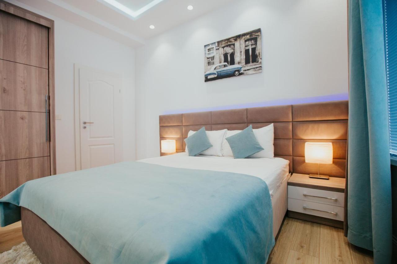 Color Apartments Corneliu Coposu 1A Street Bucarest Extérieur photo