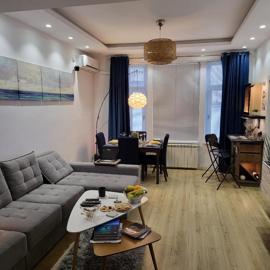 Color Apartments Corneliu Coposu 1A Street Bucarest Extérieur photo