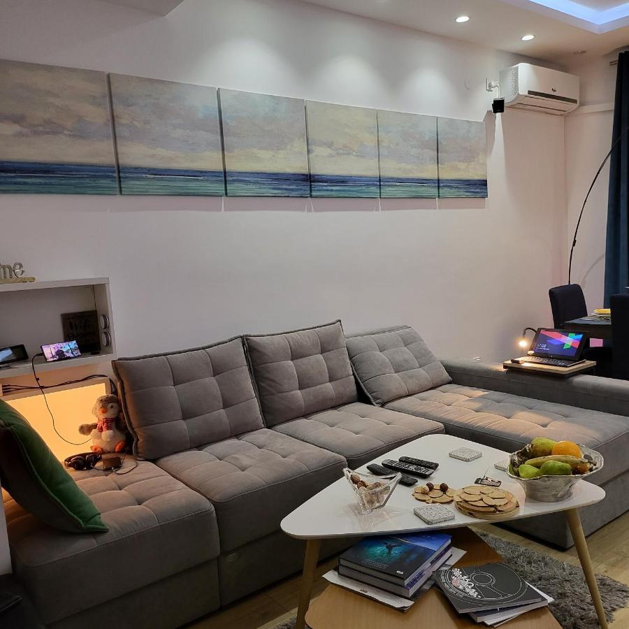 Color Apartments Corneliu Coposu 1A Street Bucarest Extérieur photo